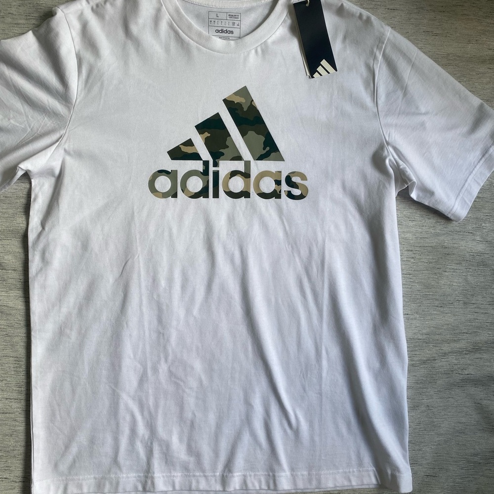 Adidas men’s White Tee with Camo Logo L NWT